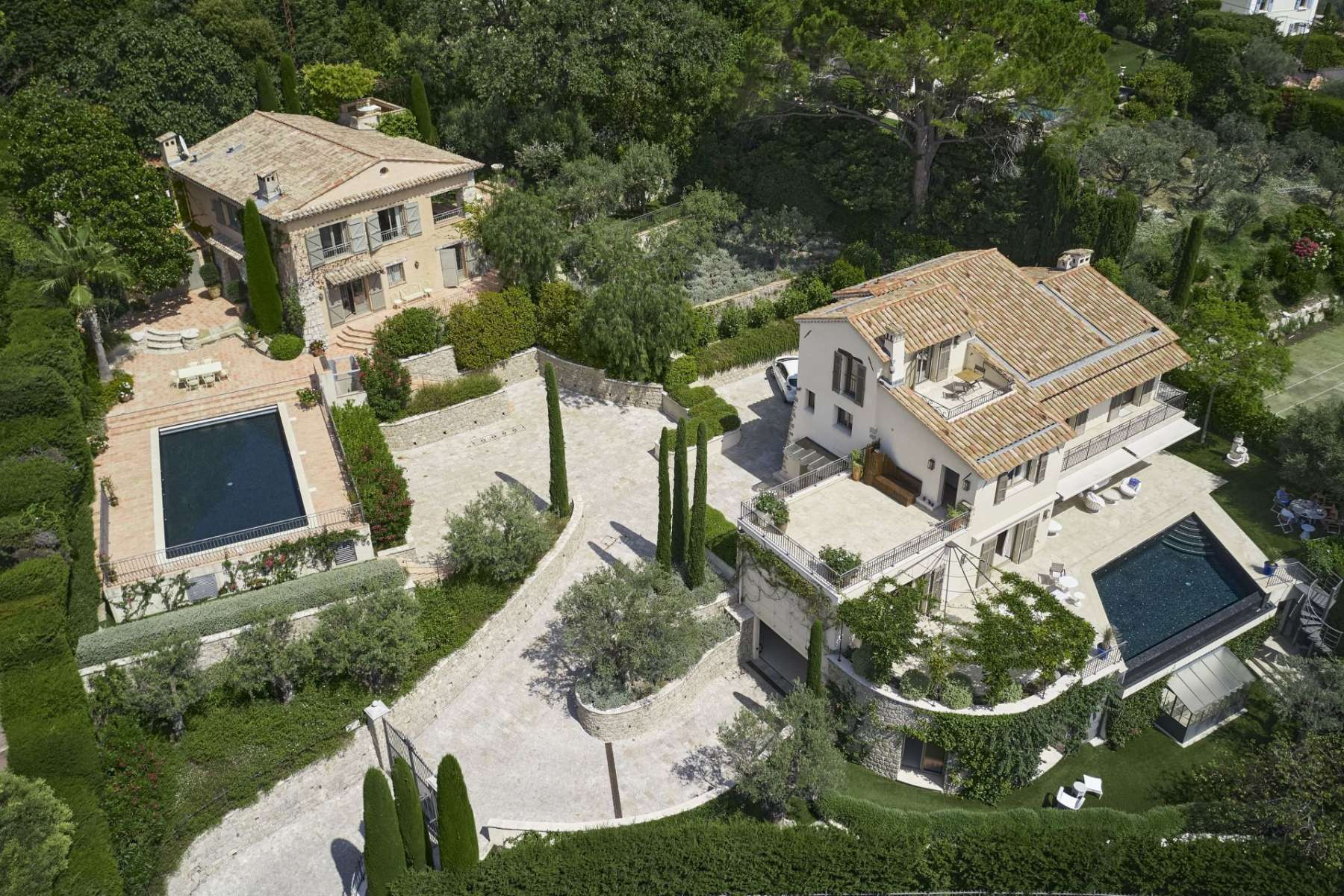 Prestigious property in Mougins with beautiful views